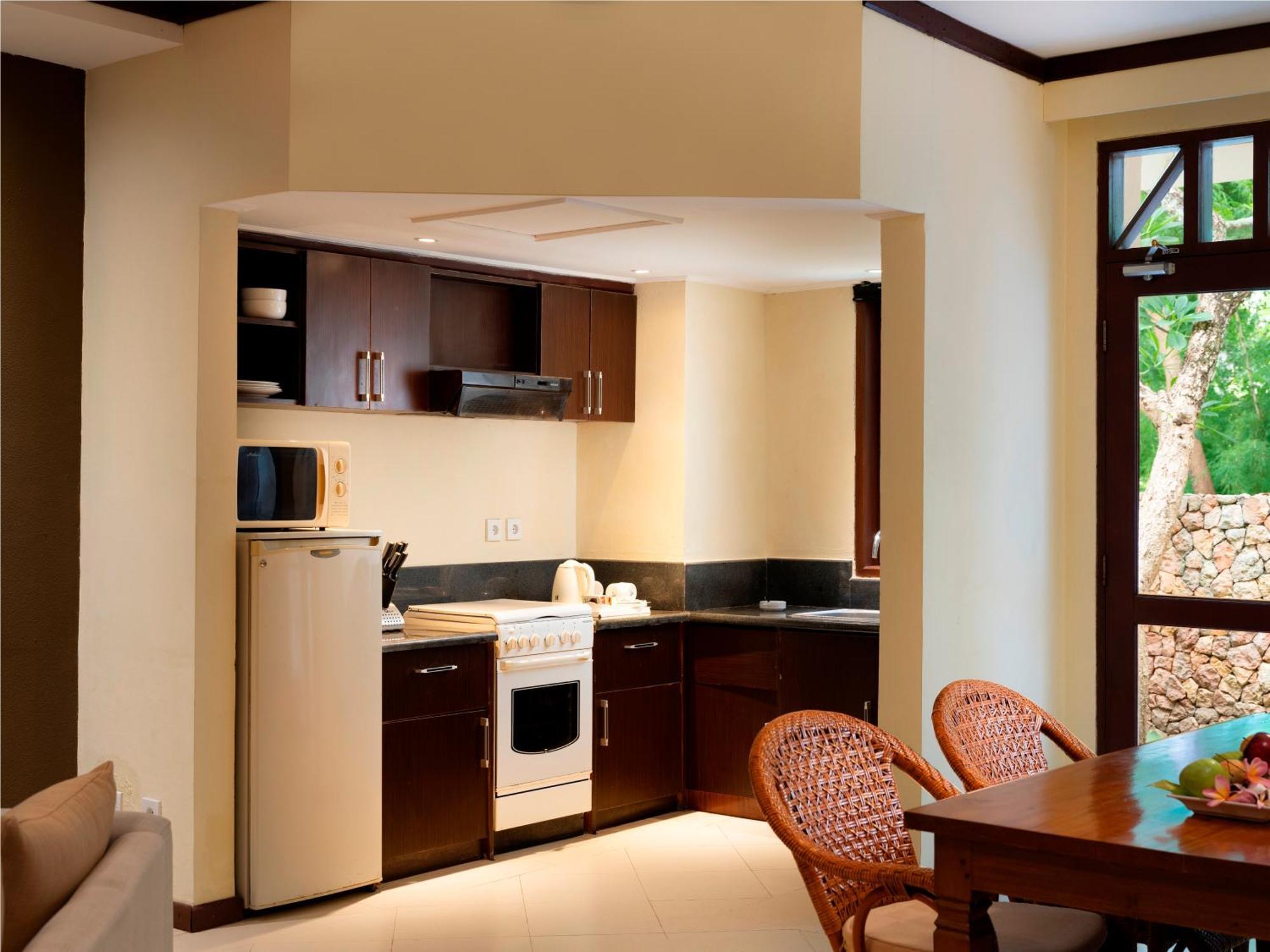 Mangsit Suites By Holiday Resort Lombok 外观 照片