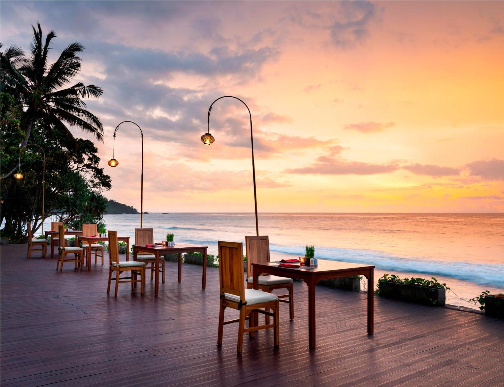 Mangsit Suites By Holiday Resort Lombok 外观 照片